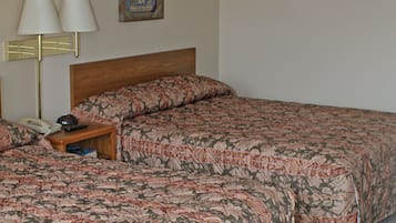 Tabla de planchar con plancha, wifi gratis, ropa de cama