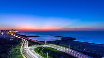 Suite romántica, 1 cama matrimonial, vista al océano | Vista desde la habitación