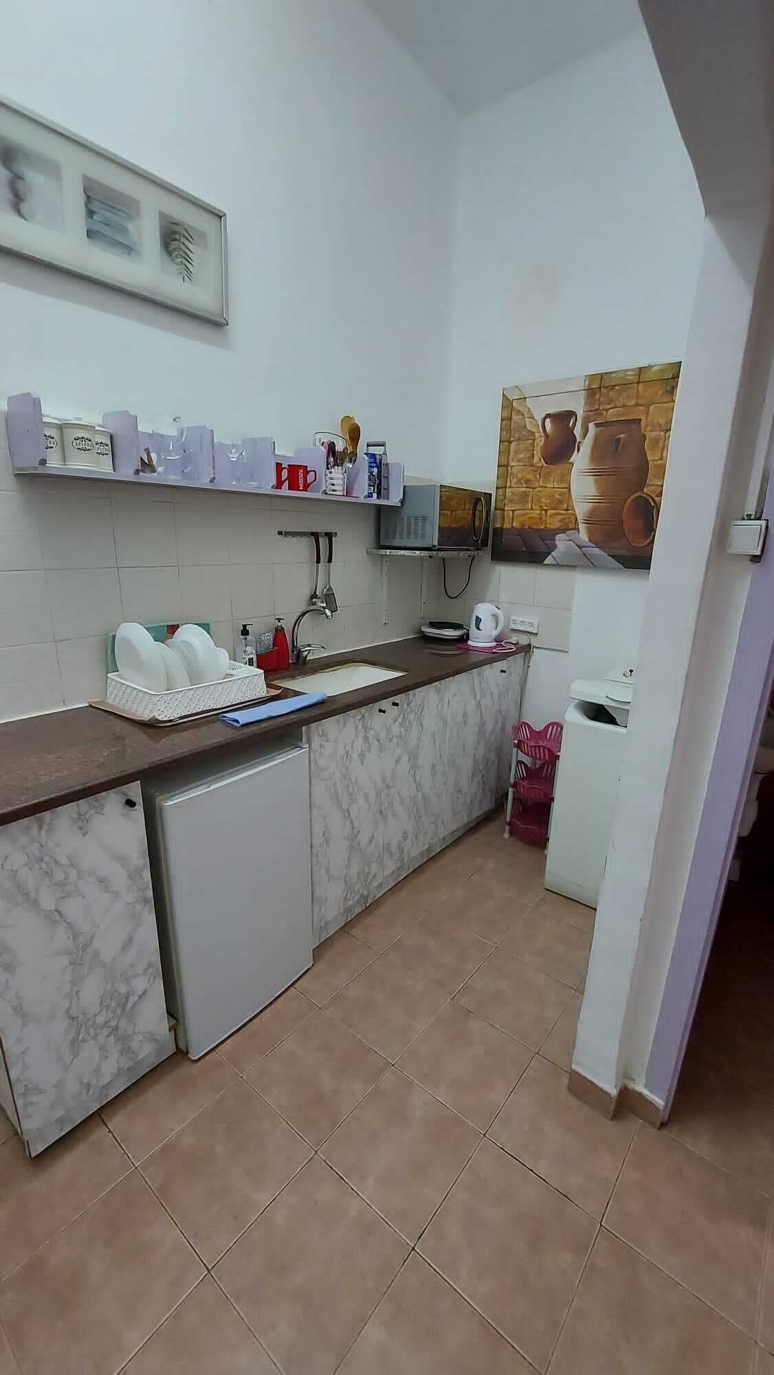 Phòng 3 phong cách lãng mạn | Bếp riêng | Tủ lạnh, lò vi sóng, bếp nấu, dụng cụ pha cà phê/trà 