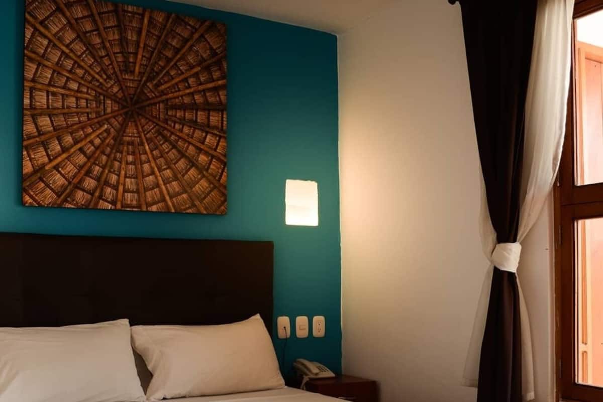 Coffres-forts dans les chambres, bureau, Wi-Fi gratuit, draps fournis