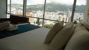 Junior-Suite, 1 Queen-Bett und Schlafsofa, Nichtraucher (with Sofabed) | Ausblick vom Zimmer
