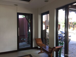 Standard Room, 2 Single Beds | Room amenity
