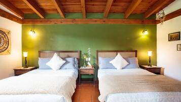 Quadruple Room | In-room safe, desk, free WiFi, bed sheets