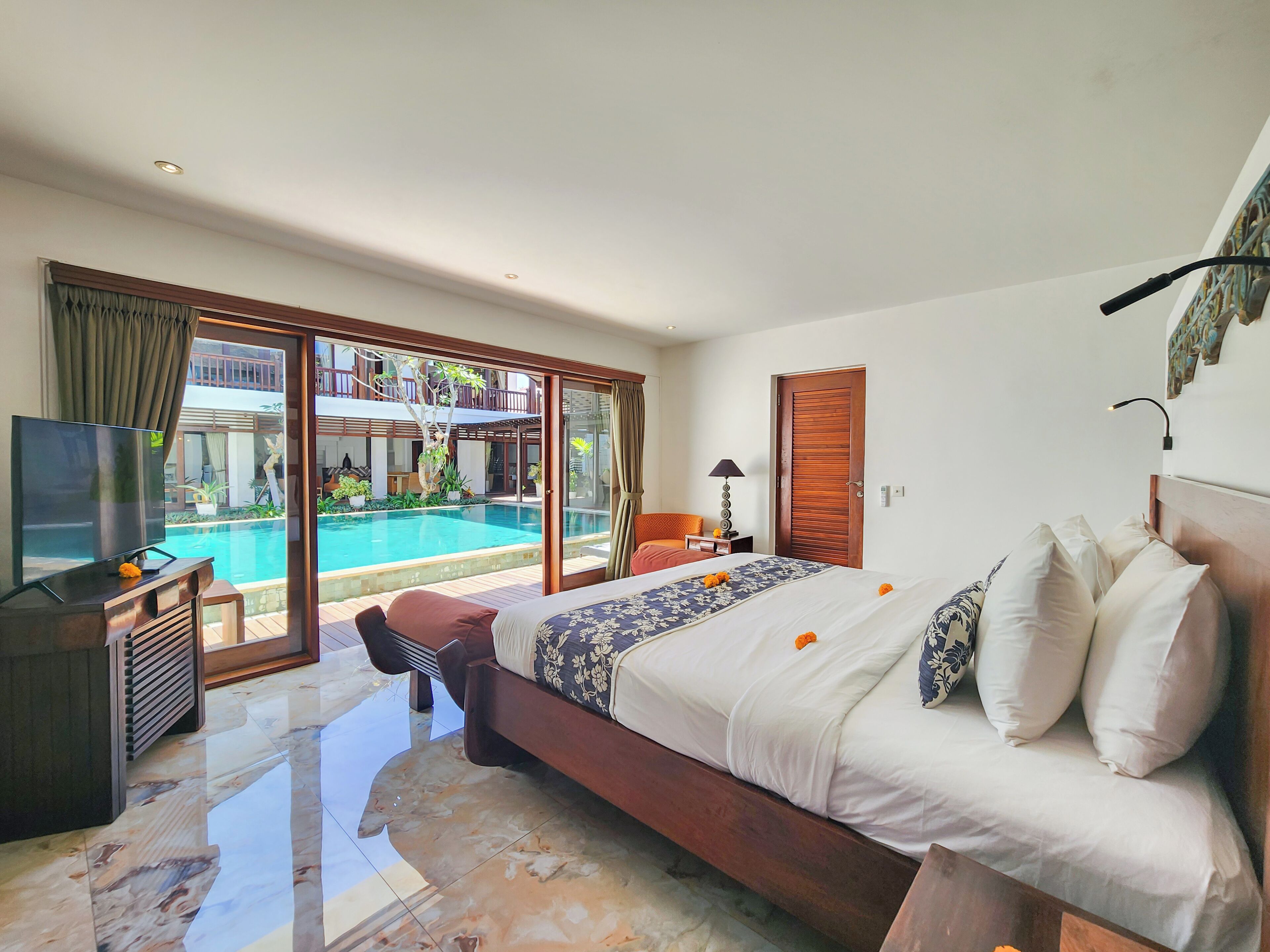 6 soverom, safe på rommet, strykejern/-brett og barnesenger