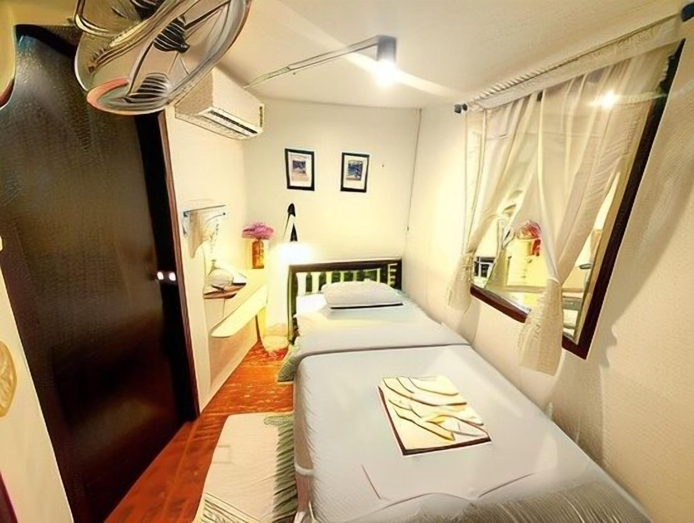 Blackout drapes, iron/ironing board, free WiFi, bed sheets