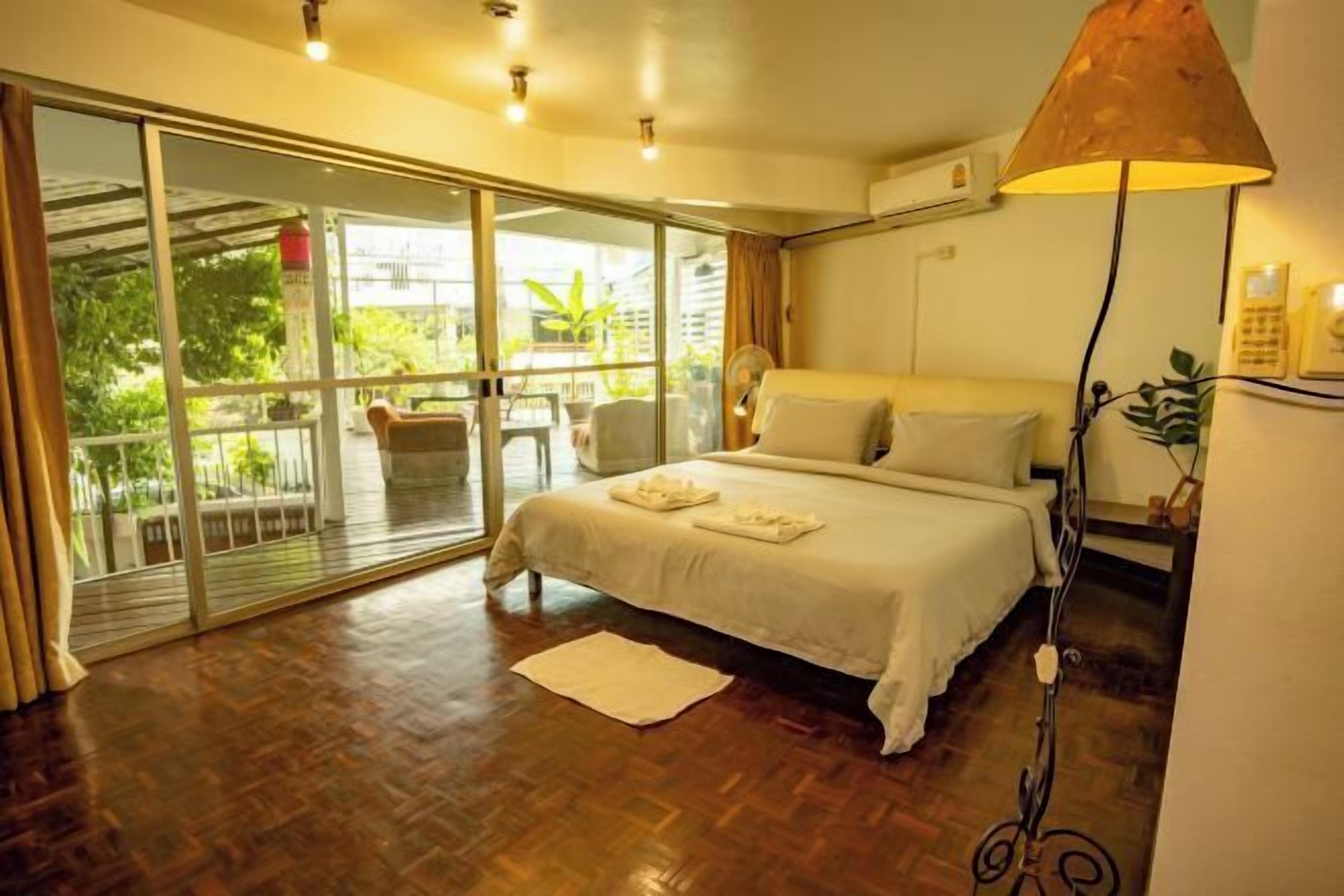 Blackout drapes, iron/ironing board, free WiFi, bed sheets