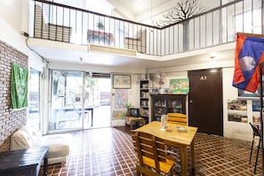 Lobby - Home16 Hostel 16 (Bangkok)