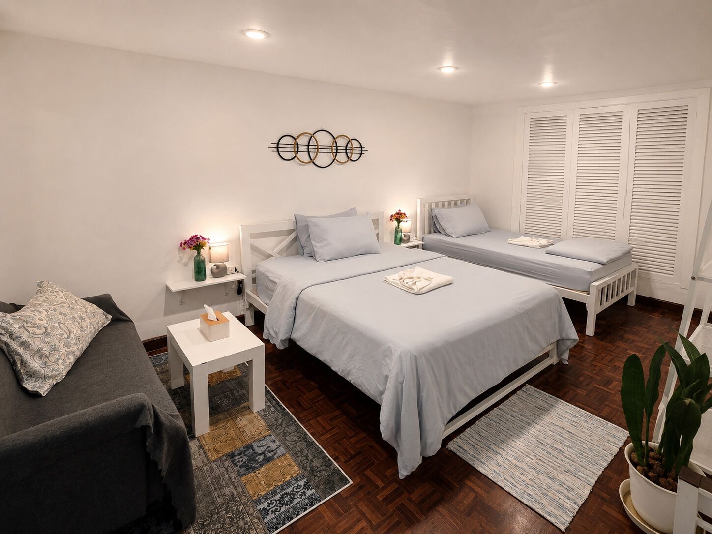 Standard Twin Room, Multiple Beds, Shared Bathroom | Blackout drapes, iron/ironing board (on request), WiFi (free)