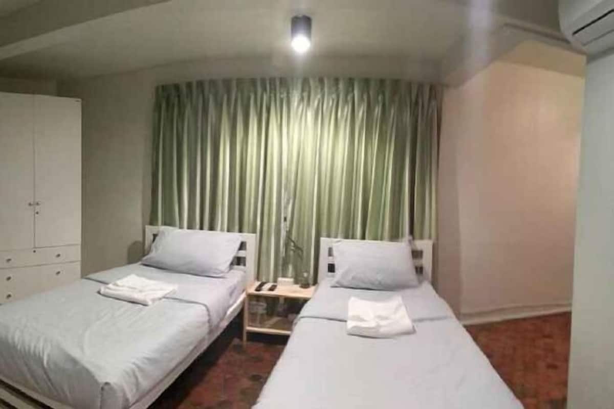 Tende oscuranti, ferro/asse da stiro, Wi-Fi gratuito, lenzuola