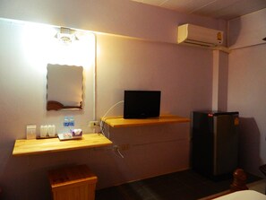 スタンダード ルーム | デスク、WiFi (無料)