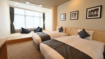 Superior Japanese-Western-Style-Room(North Building)(Sea Side) - Shared Bathroom - Non-Smoking | Bathroom | Hair dryer, slippers, electronic bidet, toilet paper