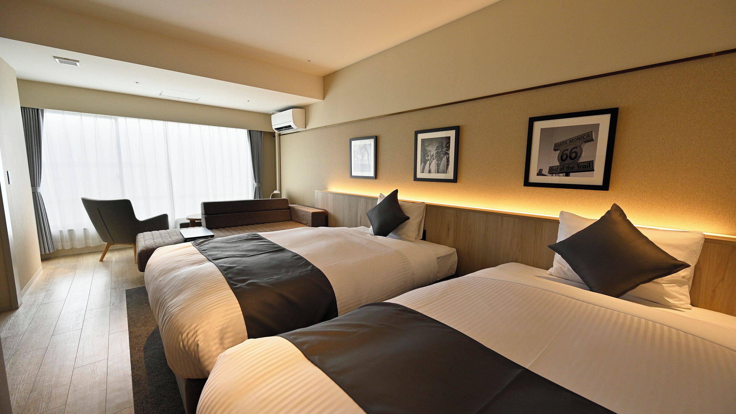 Standard Twin Room, Non Smoking, Shared Bathroom | In-room safe, bed sheets