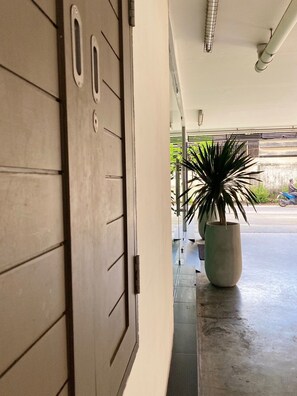 Exterior - Pannapat Place (Bangkok)