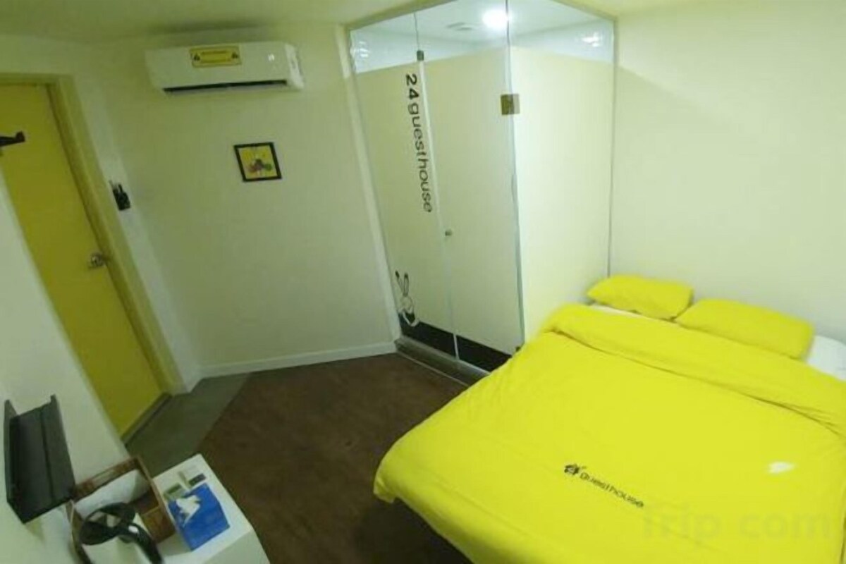 Iron/ironing board (on request), free WiFi, bed sheets