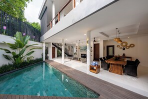 Lobby sitting area - Villa La Sirena 4 by Nagisa Bali (Seminyak)