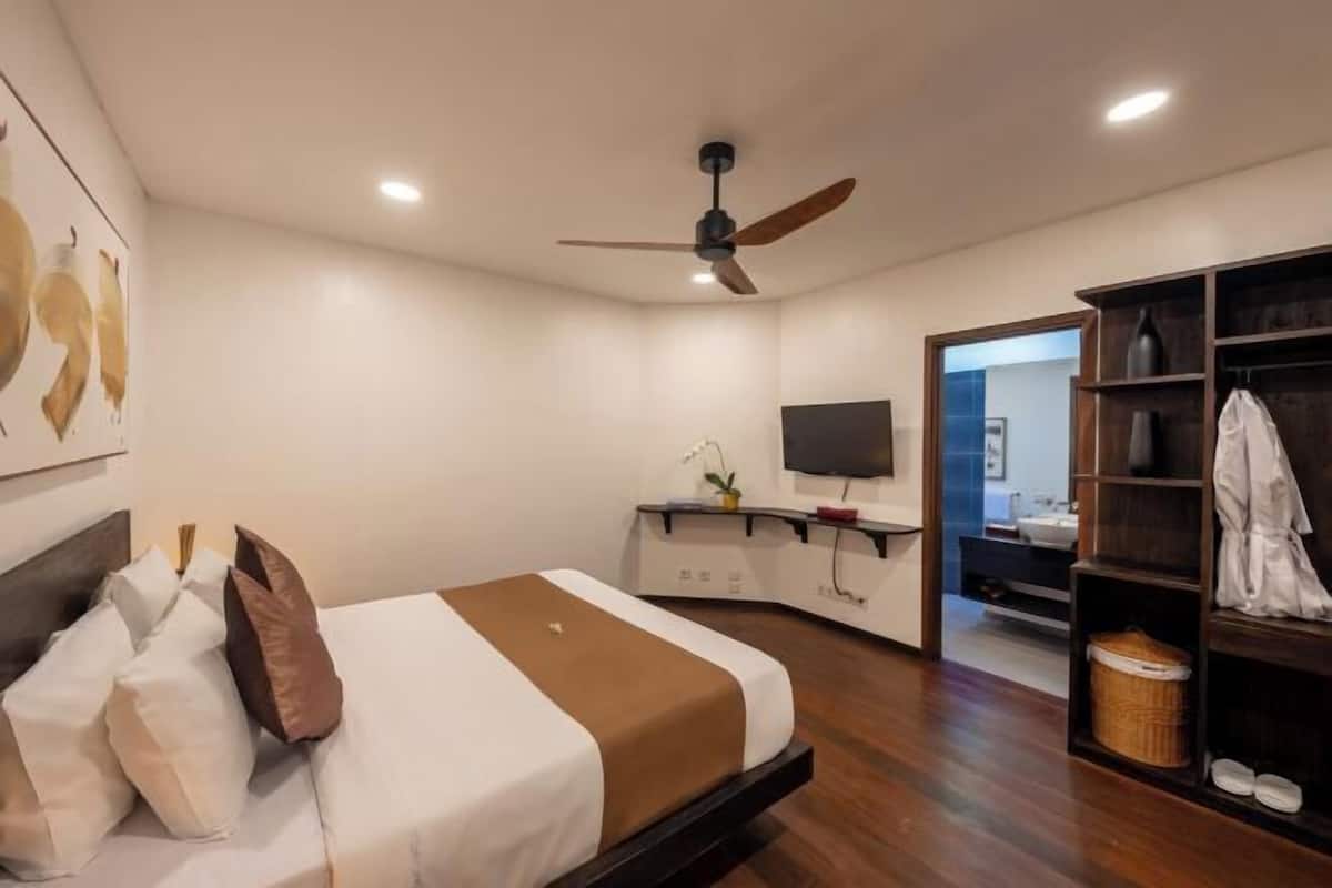 2 bedrooms, in-room safe, desk, free WiFi