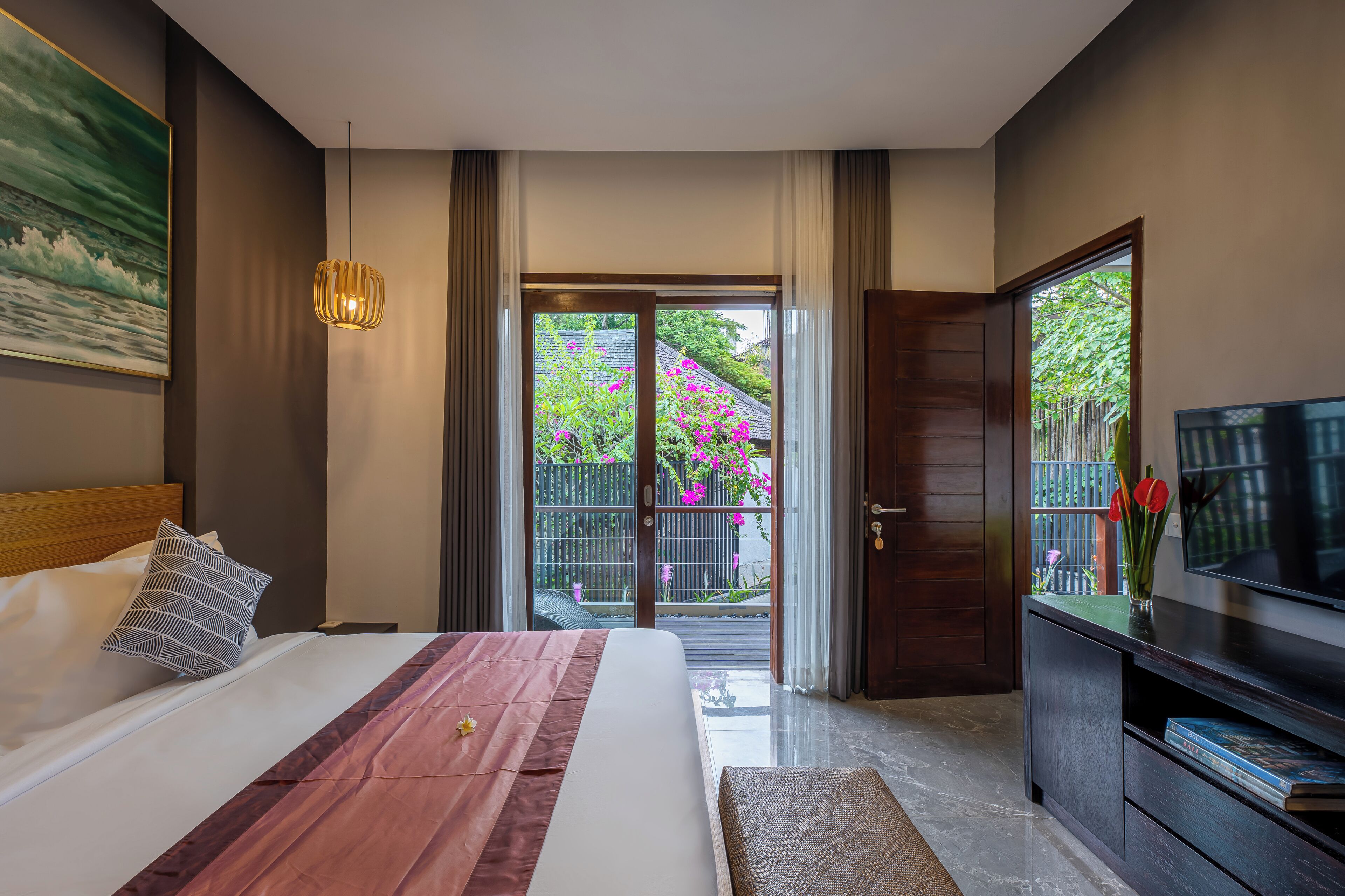 2 bedrooms, in-room safe, desk, free WiFi