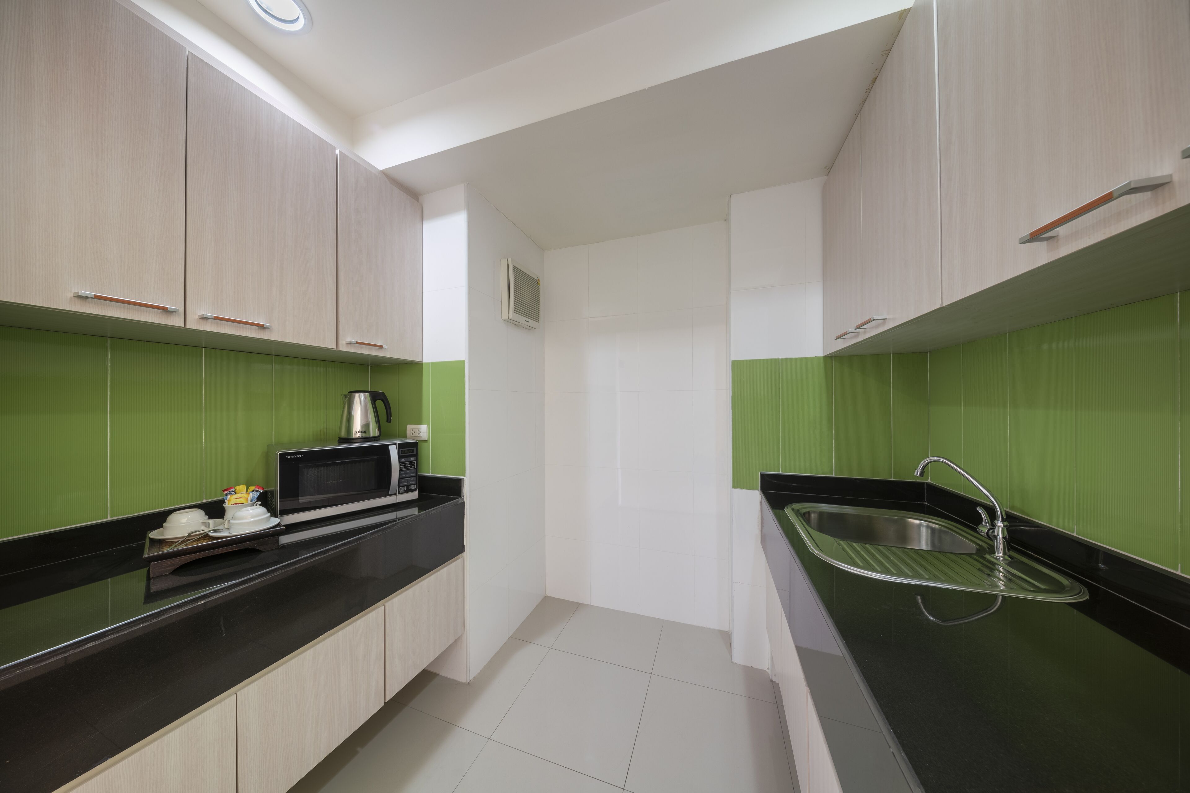 1 bedroom suite room only | minibar, in-room safe, desk, soundproofing