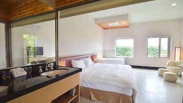 Deluxe Double or Twin Room(Unable to specify room type, according to hotel arrangement) | Blackout curtains, rollaway beds, free WiFi