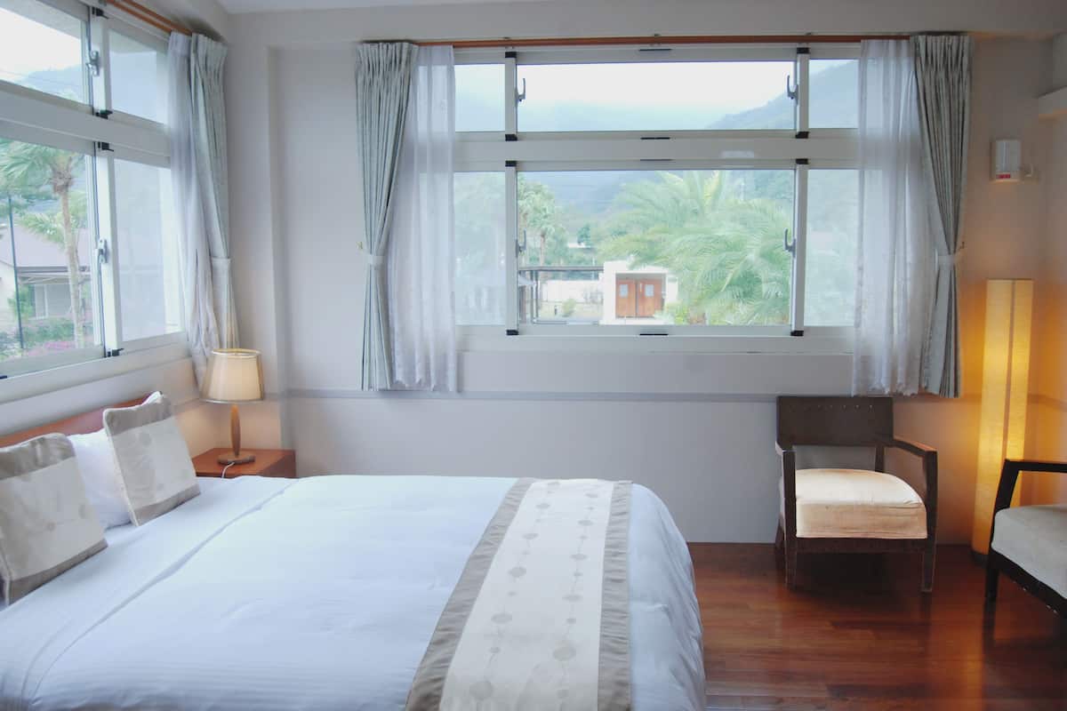 Cortinas blackout, camas plegables/adicionales y wifi gratis 