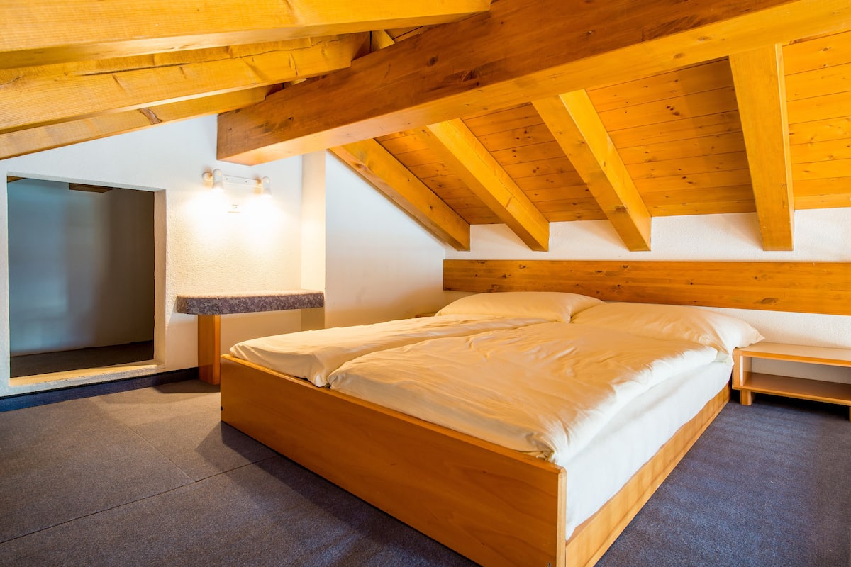 family room | room amenity