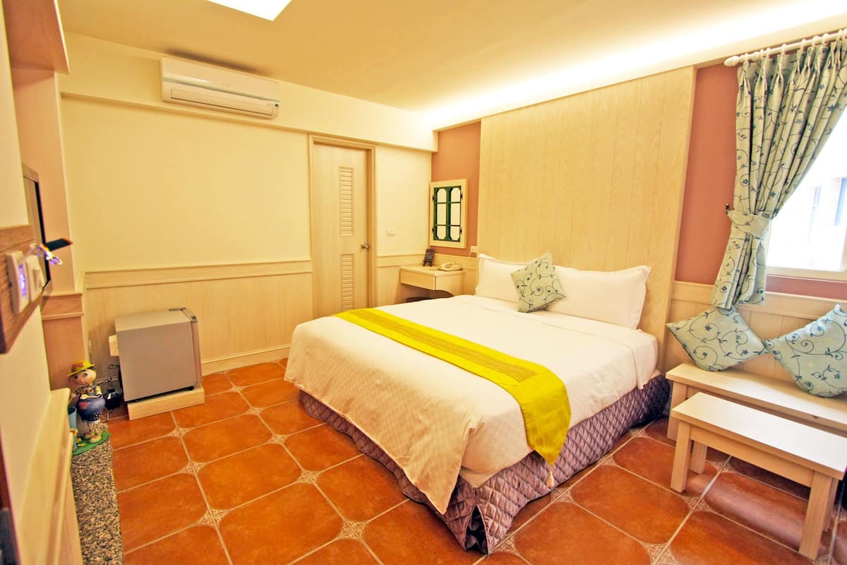 Chambre Double, pas de fenêtre, dans la tour | Bureau, Wi-Fi gratuit