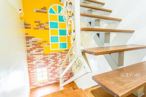 Staircase - Hai Yuan Hotel (Hengchun)