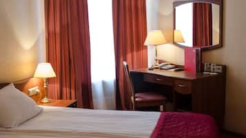 Superior Double Room | Desk, iron/ironing board, free WiFi, bed sheets