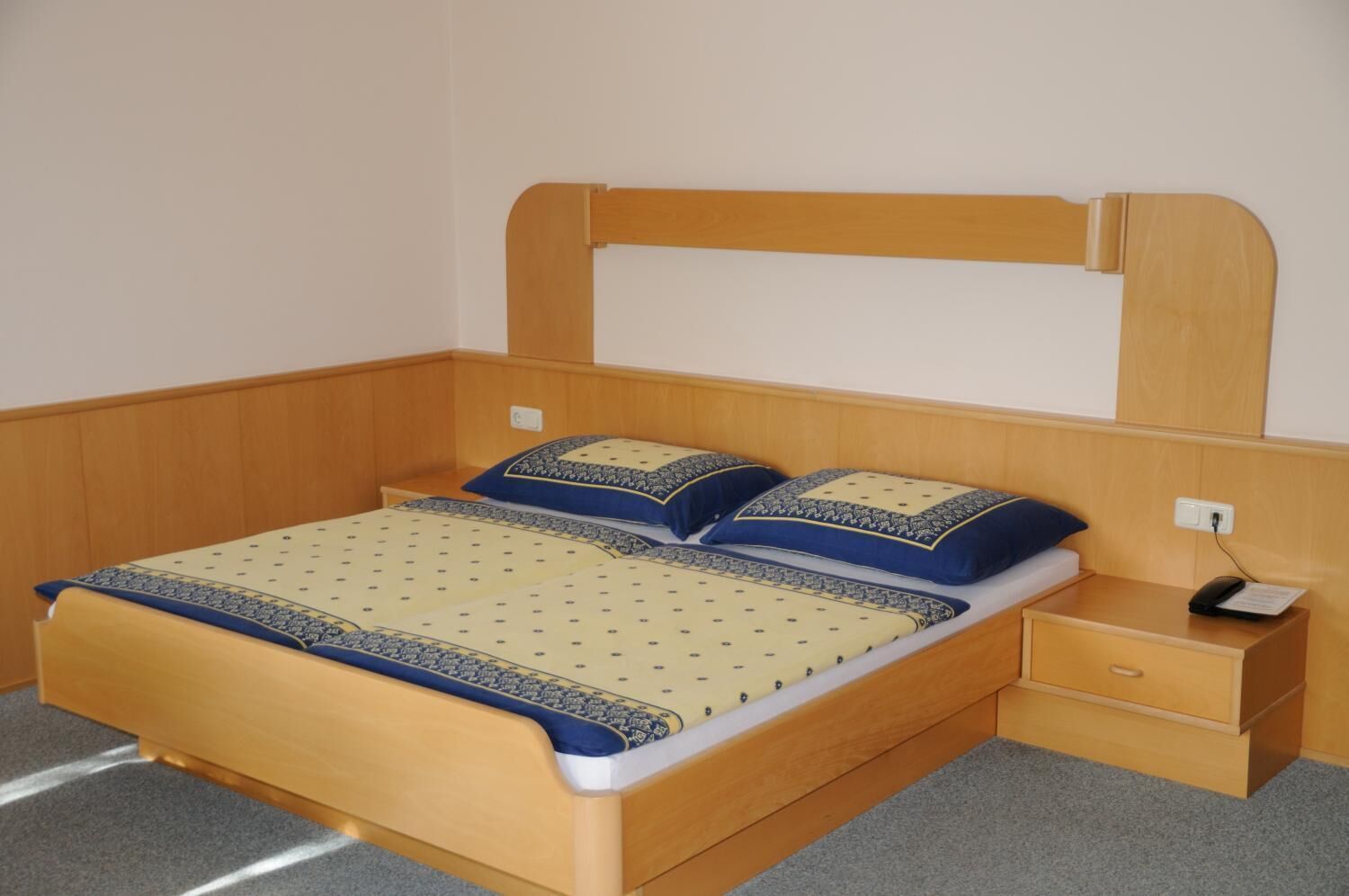 in-room safe, desk, free wifi, bed sheets