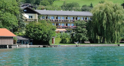 Strandhotel Weyregg