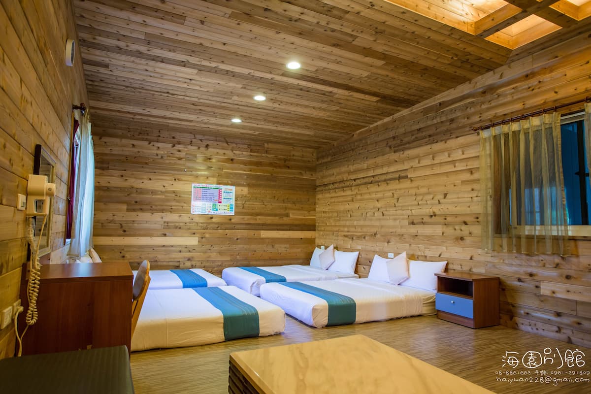 Family Room, 1 Bedroom, 2 Bathrooms | Desk, soundproofing, free WiFi, bed sheets