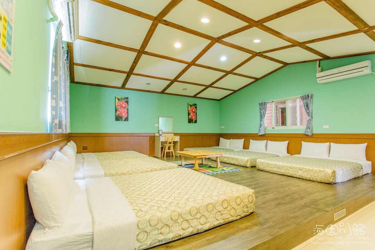 Family Room, 1 Bedroom, 2 Bathrooms | Desk, soundproofing, free WiFi, bed sheets