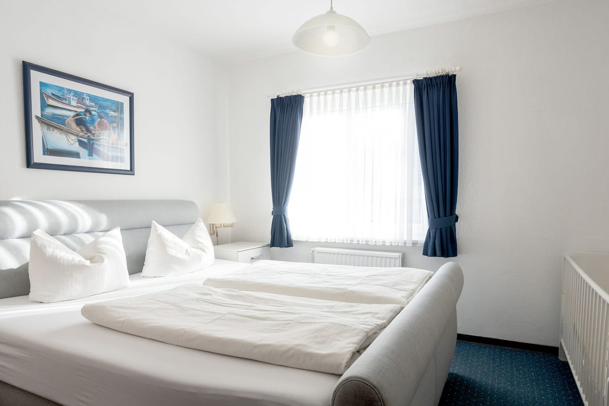 Apartment, 1 Wohnschlafraum + 1 Schlafzimmer (incl. 50 Euro Cleaning Fee) | 2 bedrooms, hypo-allergenic bedding, free WiFi
