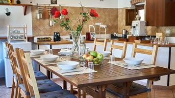 Daily buffet breakfast (EUR 5.00 per person)