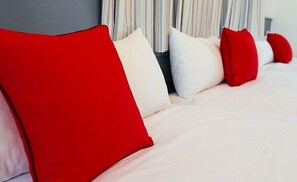 Habitación familiar (8 people) | Escritorio, cortinas blackout, insonorización y camas extra 