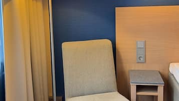 Comfort Double or Twin Room | Desk, free WiFi, bed sheets