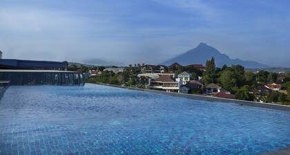 Grand Edge Hotel Semarang