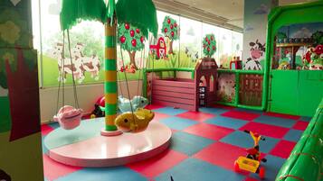 Innen-Kinderspielplatz