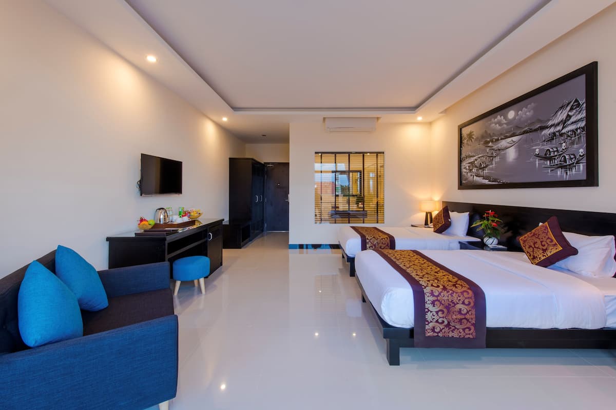 2 habitaciones, minibar, decoración personalizada y muebles diferentes