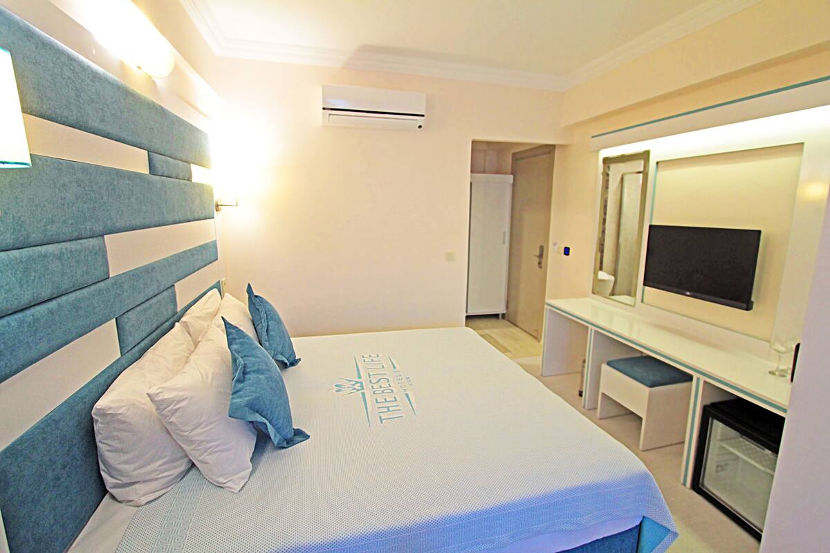 Standard Double or Twin Room | Egyptian cotton sheets, premium bedding, down comforters, pillowtop beds