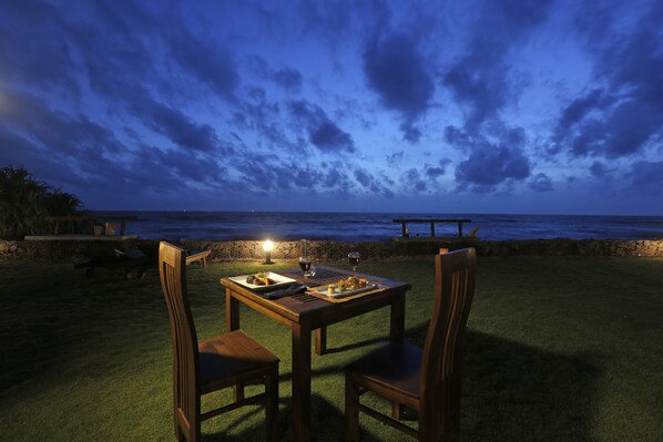 BBQ/picnic area - The Beach Boutique Hotel (Uswetakeiyawa)