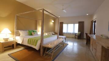 Family Suite | In-room safe, desk, soundproofing, iron/ironing board