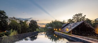 Hotel Ping Silhouette