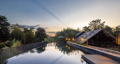 Hotel Ping Silhouette