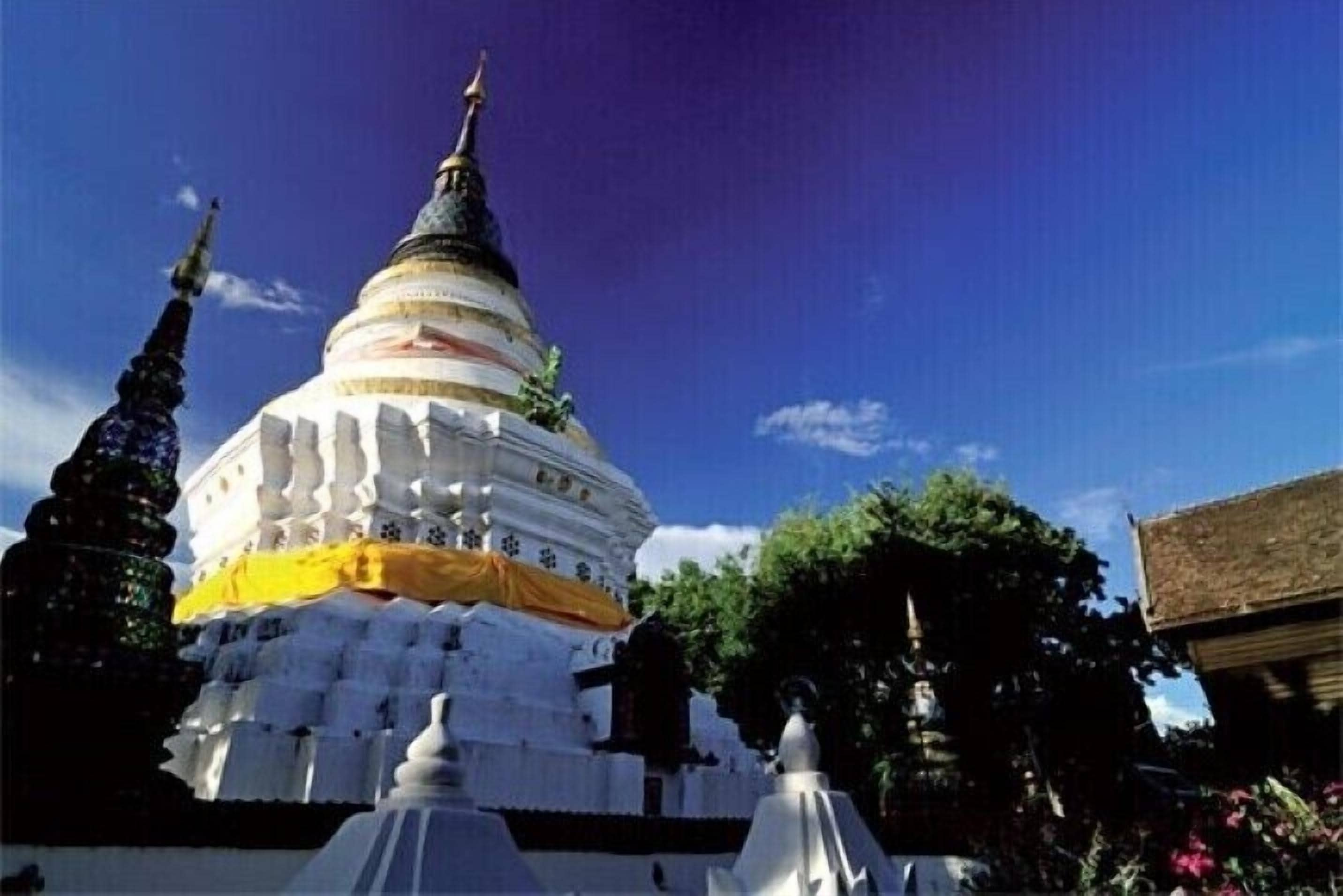 Photo - Hotel Ping Silhouette