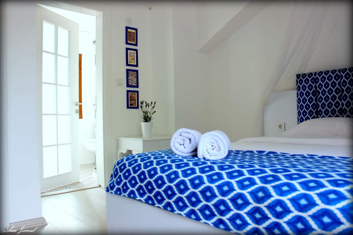 Paint House | Verdunkelungsvorhänge, schallisolierte Zimmer, kostenloses WLAN