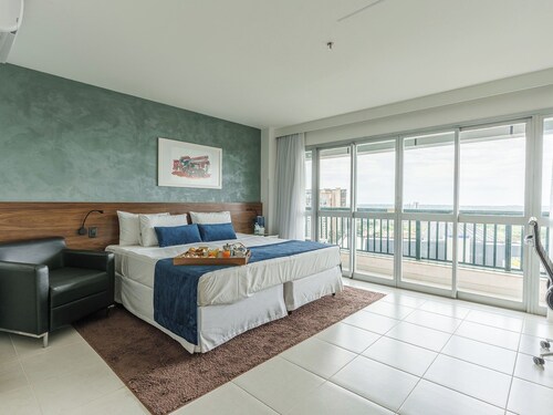 Hplus Vision Executive