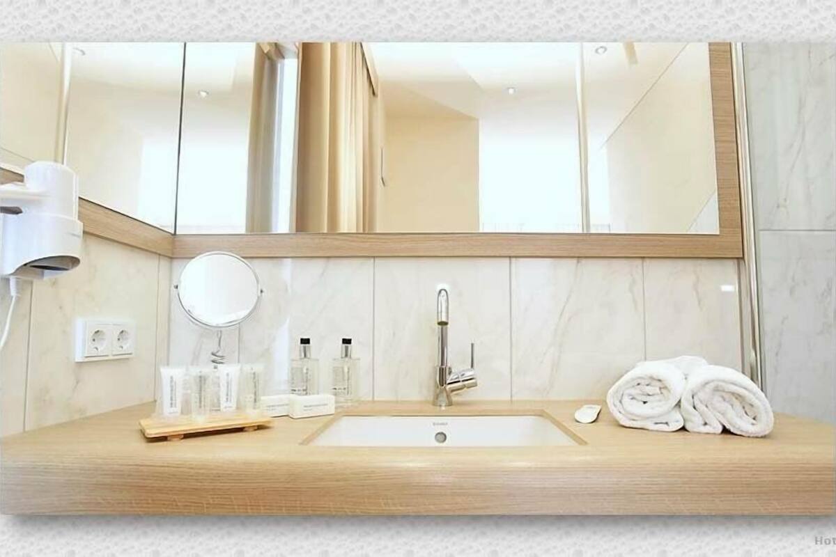 in-room safe, desk, soundproofing, iron/ironing board