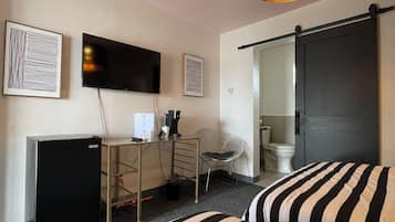 Deluxe Double Room, 2 Double Beds | Premium bedding, memory foam beds, individually decorated