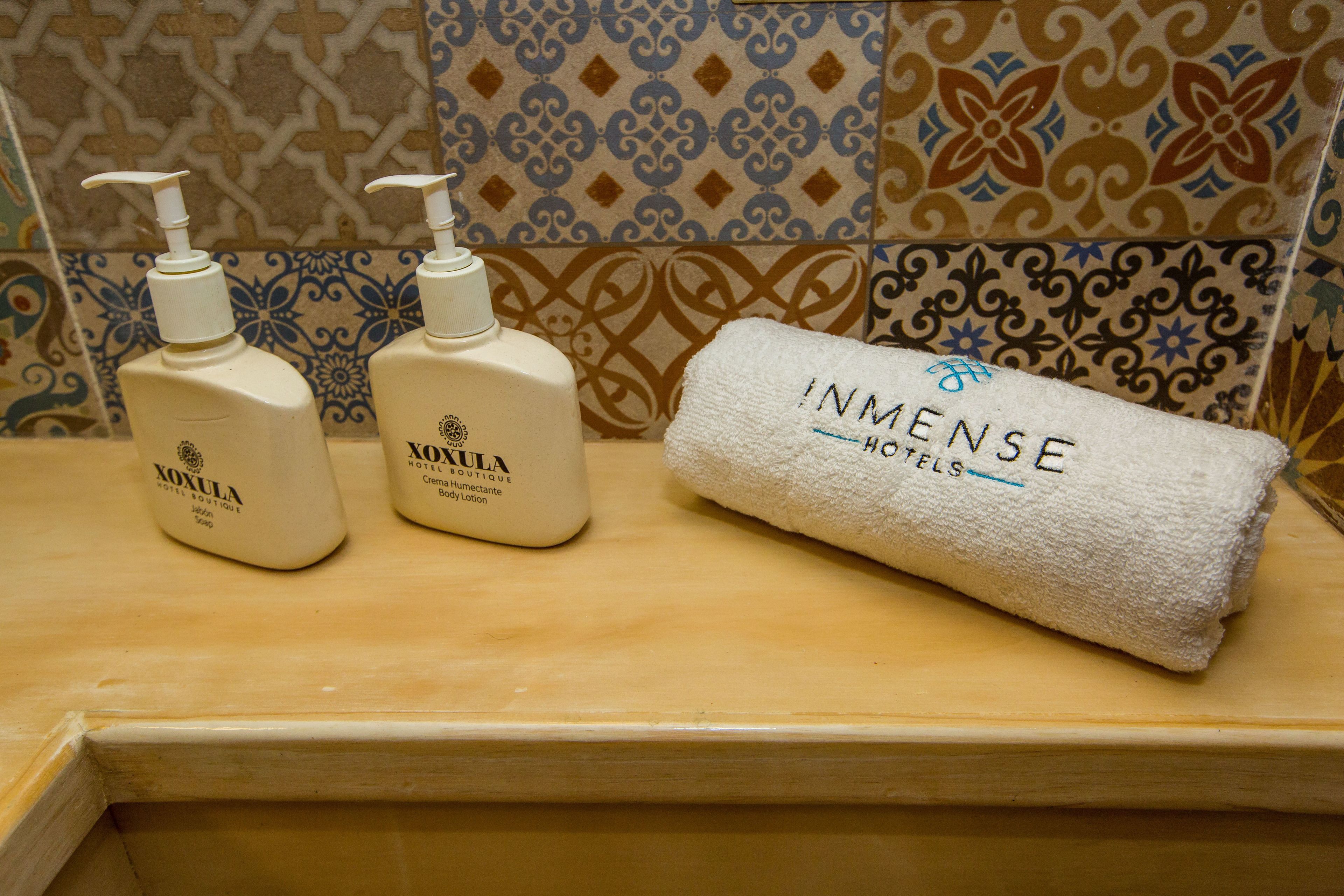 presidential suite | bathroom amenities | shower, rainfall showerhead, designer toiletries, hair dryer